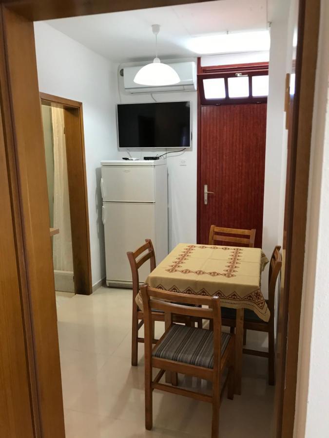 Bava Apartment Ugljan Bagian luar foto